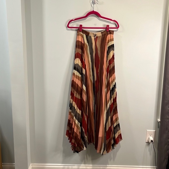 Alice + Olivia “Shannon” sunset landscape skirt 2 - Picture 7 of 7